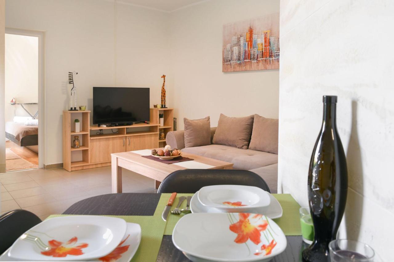 Centar Lux 3 Lägenhet Zrenjanin Exteriör bild