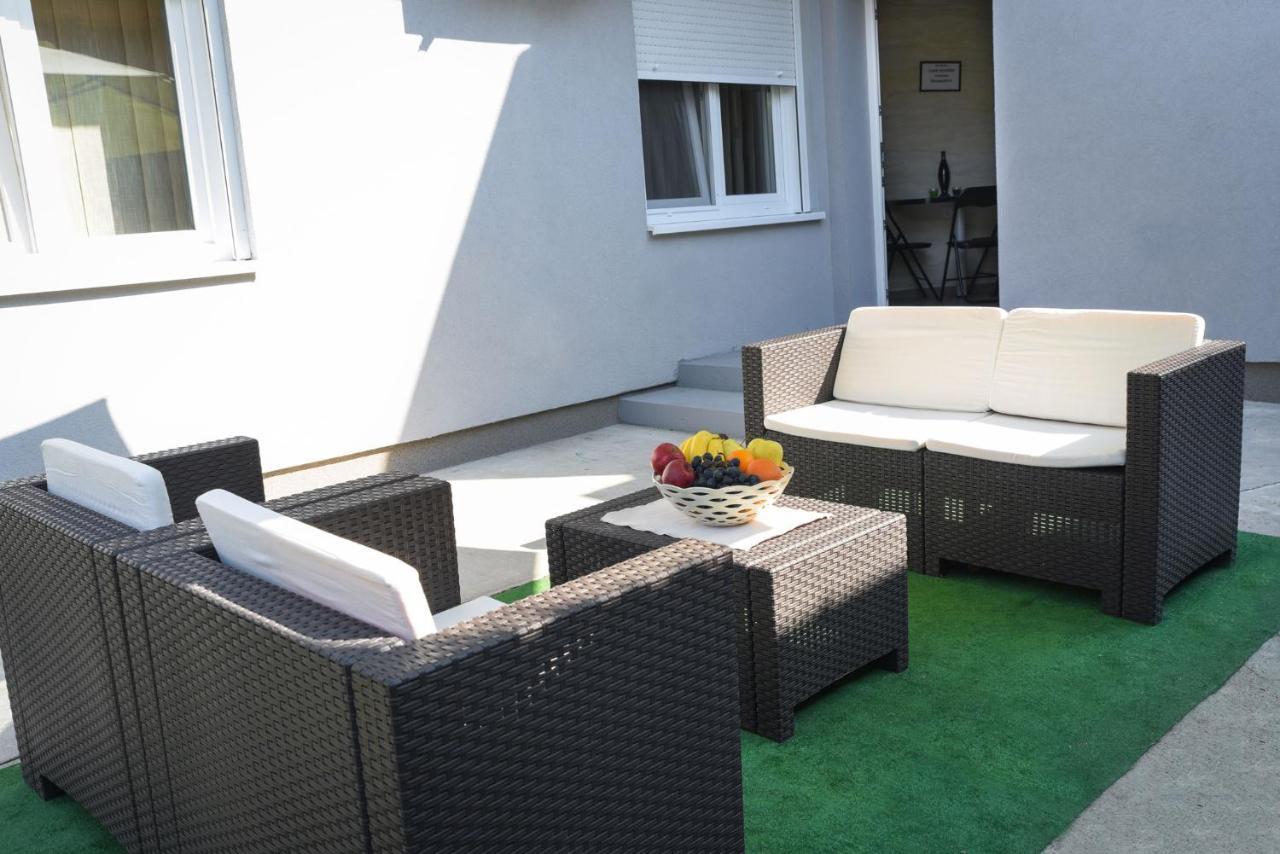 Centar Lux 3 Lägenhet Zrenjanin Exteriör bild